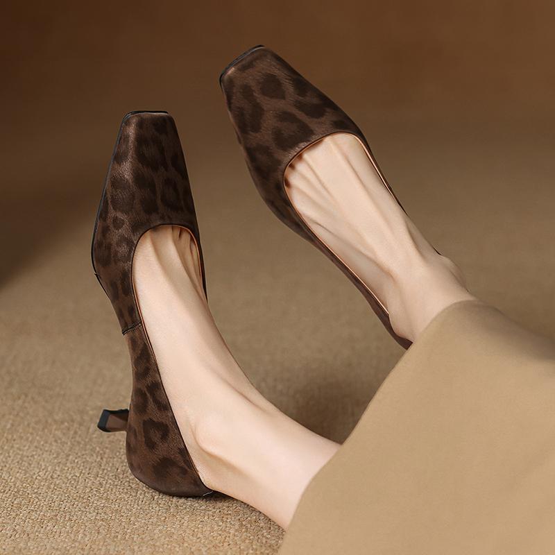 Krazing Pot Cow Skin Summer Autumn Thin Med Heels Party Shoes Women Square Toe Leopard Prints Shallow Pumps