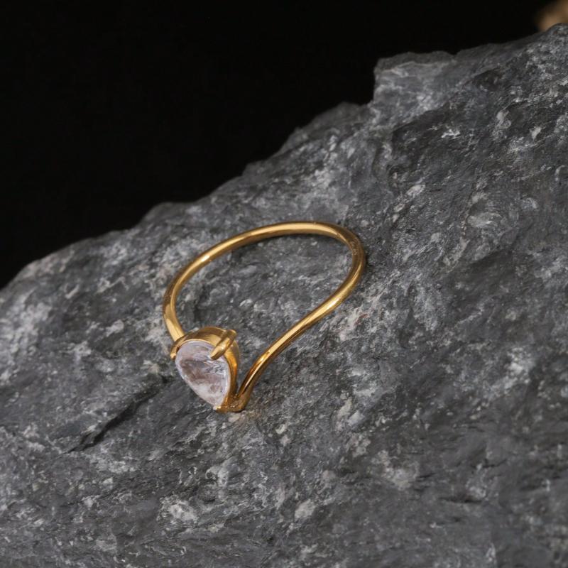 1pc Gold Color V Shape Zirconia Ring, V Letter Cubic Zirconia Ring, Jewelry Gift for Women, Mothers, Wives, Girls Birthday