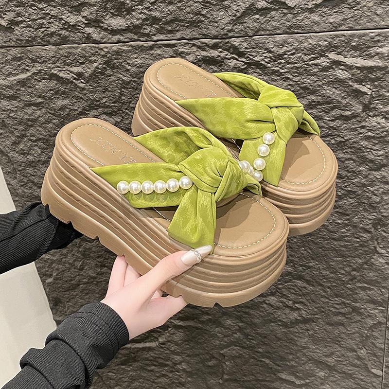 2025 Spring and Summer New Cool Slippers Muffin Thick Bottom Small Man Height Increase Bow Pearl Super High Thick Bottom Fashion Drag