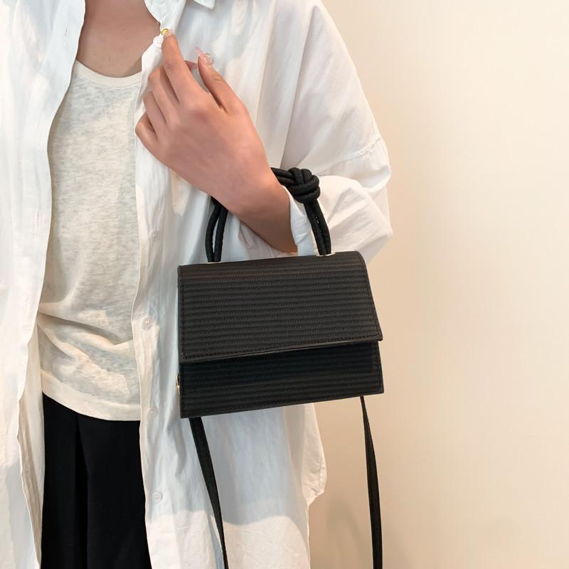 Stylish Grid Pattern Handbag 2024 Spring Collection High-grade Small Square Bag