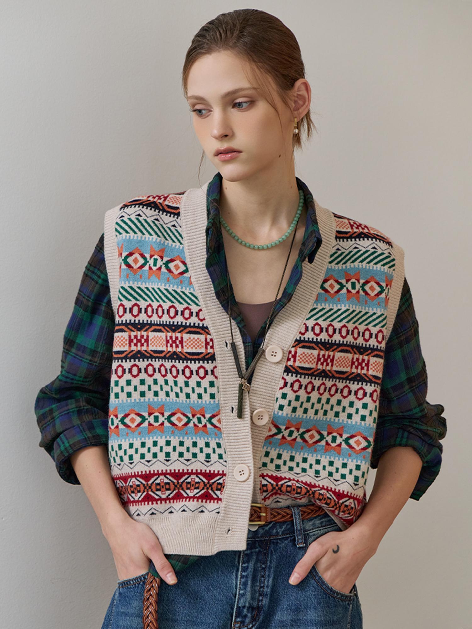 M.Graf Nordic Jacquard Button V-Neck