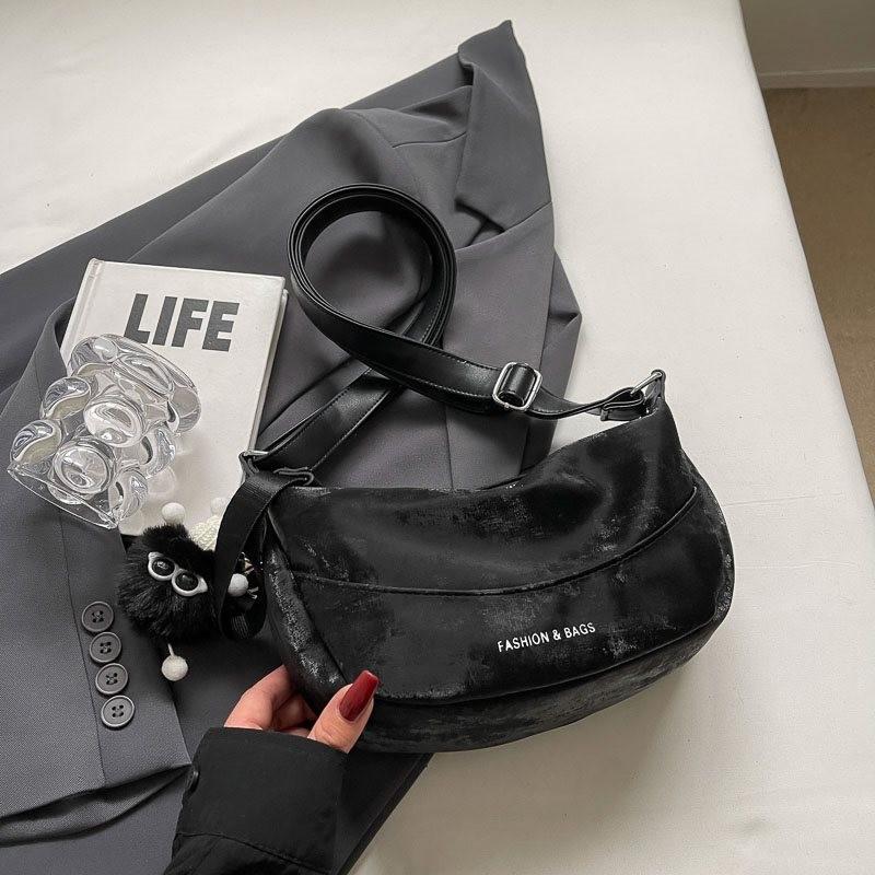 Chic Spring Summer Designer Dumpling Shoulder Bag For Women With Soft Material