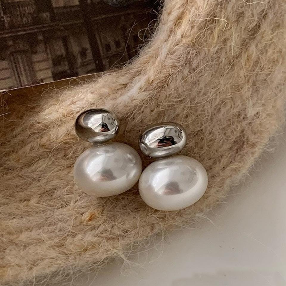 Yupsk French Gold Color Bean Spliced Flat Pearl Earring for Women Korean Fashion Smooth Pearl Ear Accessories Gift For New Year