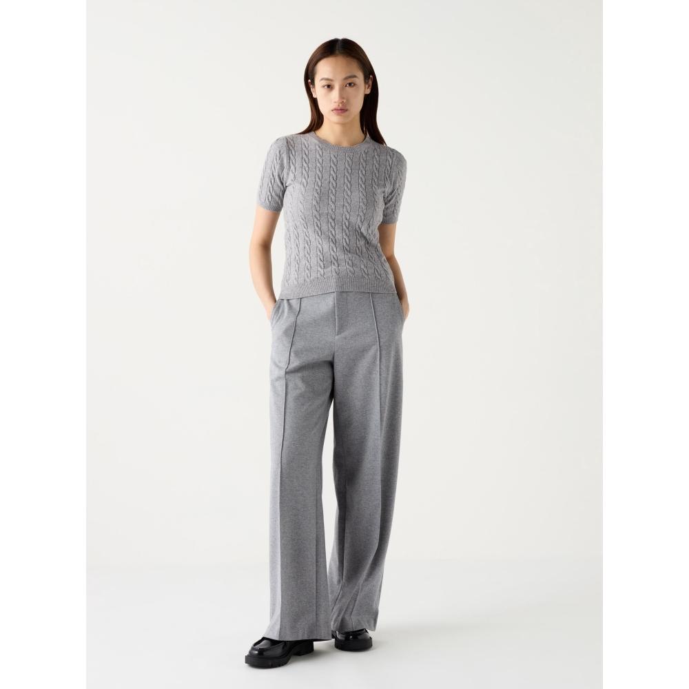 Uniqlo Cable Crew Neck Sweater  Short Sleeve 
