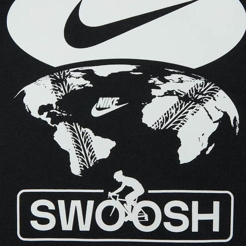 Nike Men's Black Short-Sleeve T-Shirt with Chest Logo