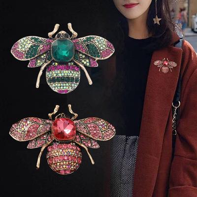 Kadınlar İçin Vintage Metal Kristal Rhinestone Böcek Arı Broşlar Giyim Mont Takı Aksesuarları Hediye