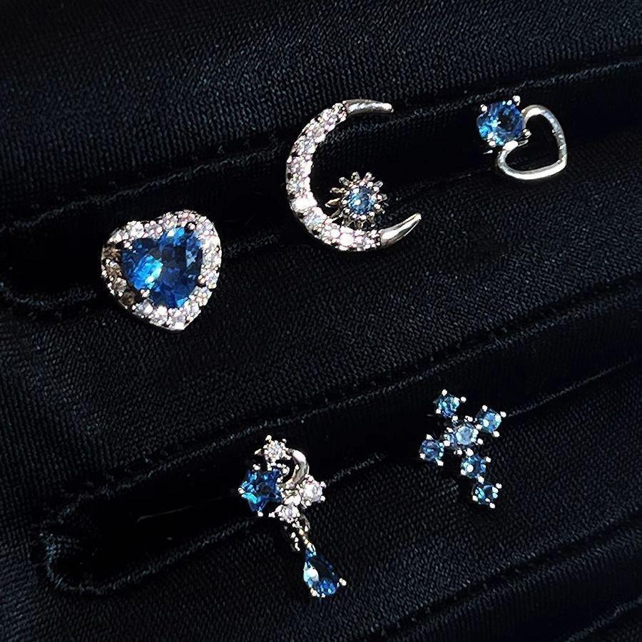 Blue Crystal Moon Ear Cuff: Elegant, Versatile, Light Luxury Niche Design Earrings