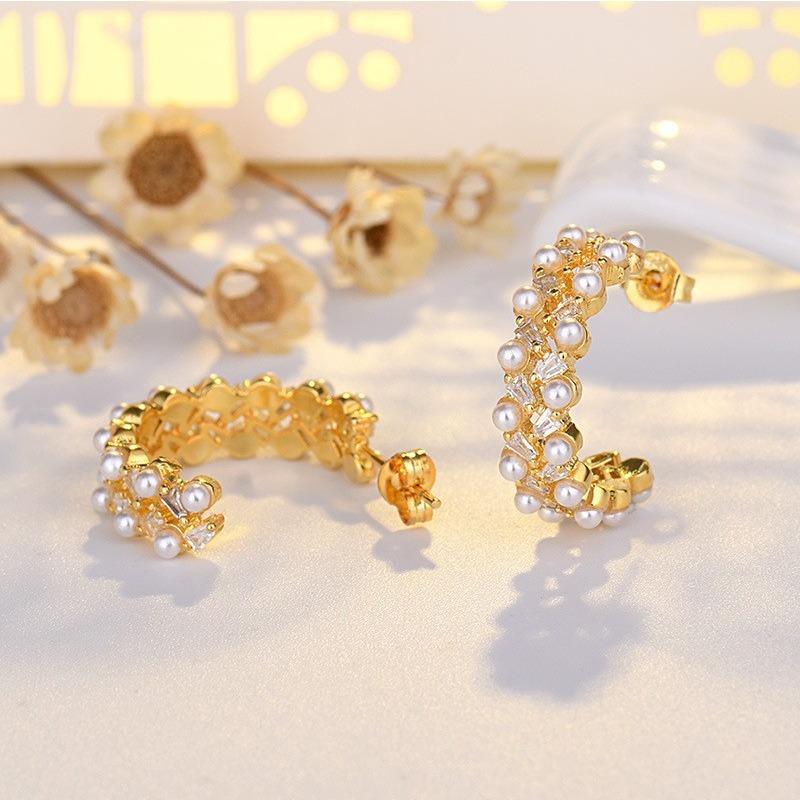 Biżuteria Kolczyki w kształcie łuku z perłami Duże S Czysta igła Kolczyki z mikro-wstawkami Kolczyki wysokiej klasy