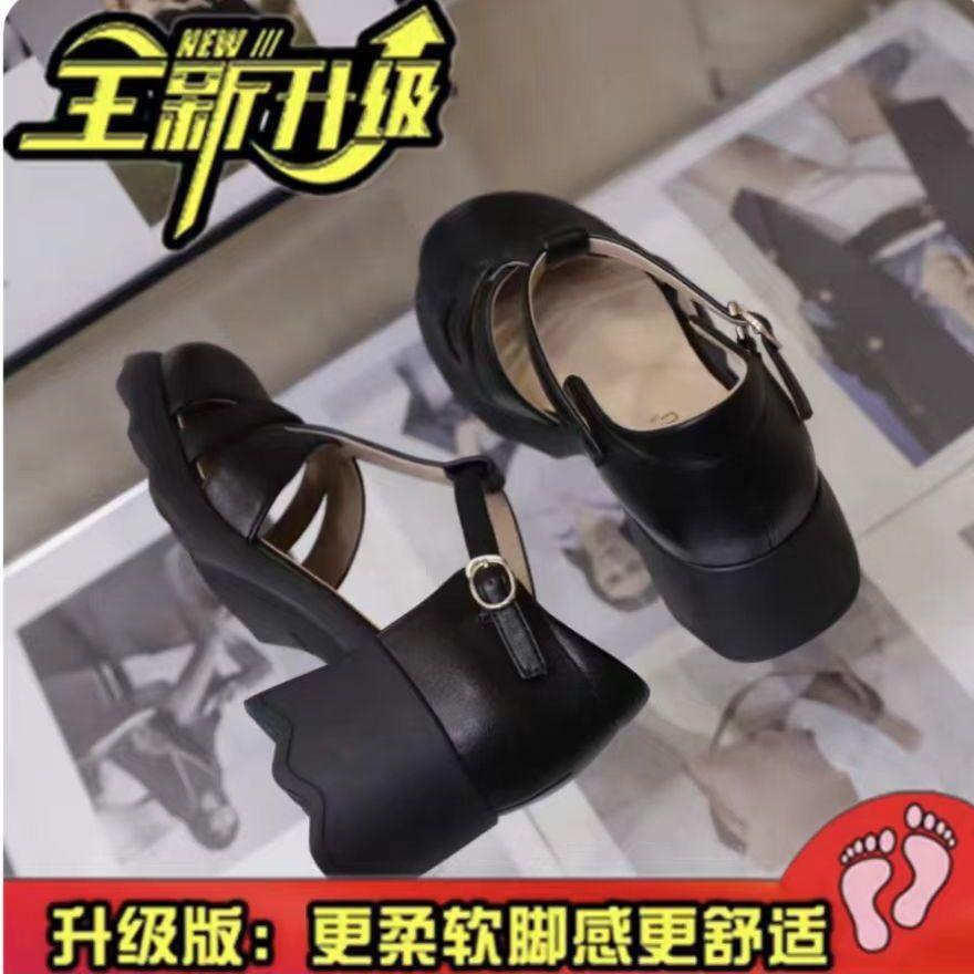 2025 summer new leather soft-soled bag head Roman sandals Mary women's shoes with skirts and pants look good and light