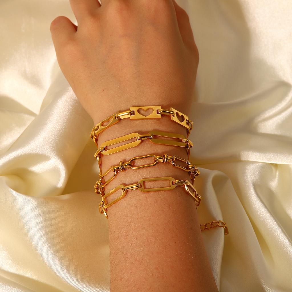 INS wind Internet celebrity same hollow chain cross buckle bracelet 18K gold stainless steel handmade chain jewelry