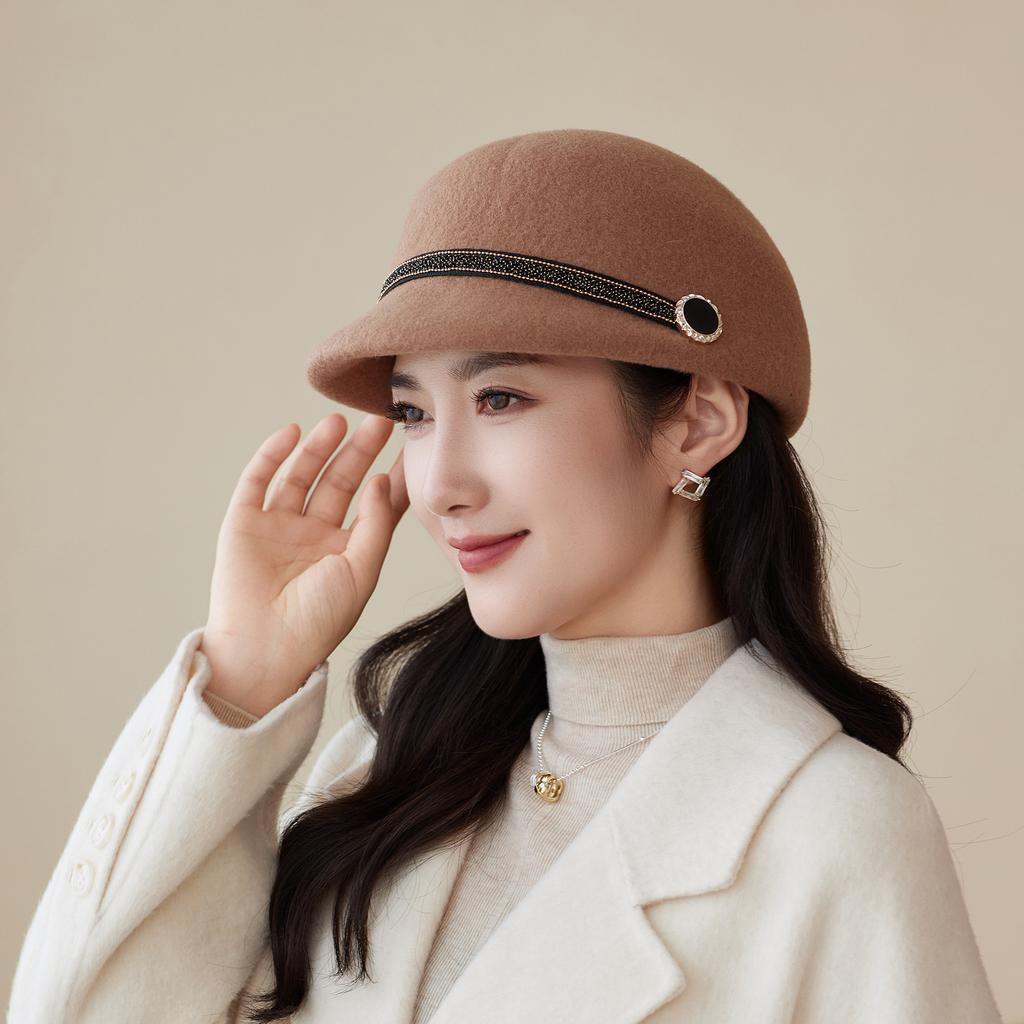 Autumn and Winter Women's Retro Style Beret Equestrian Hat Fashionable Warm Duck Tongue Hat