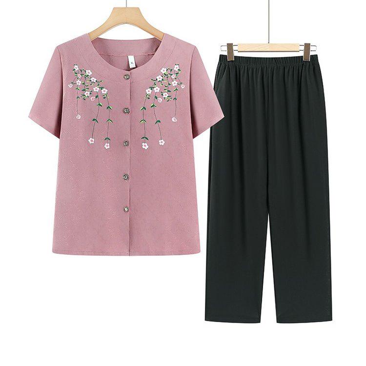 Mom's 2026 Summer Outfit: Elegant Short-Sleeve T-shirt Set for Mature Women