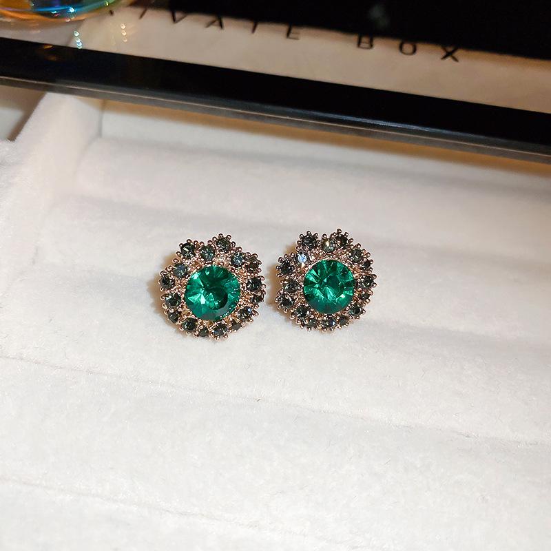 Green Diamond Circle Flower Buckle Necklace European and American Heavy Industry Necklace Fashion Temperament Necklace Women