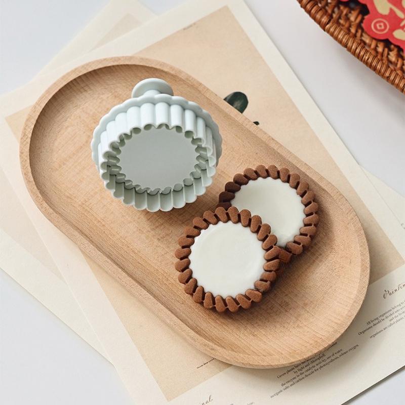 Jam Sandwich Flowers Cookie Cutter Mold DIY 3D Fondant Stamp Biscuit Moulds Cake Decoration Kitchen Baking Supplies