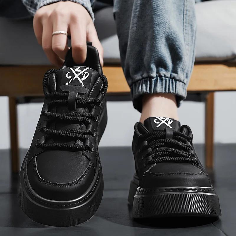 Summer New Low-top Casual Shoes Lightweight Comfortable Soft Sole Korean Version Lace-up Fashion Sports Shoes Men's Board Shoes