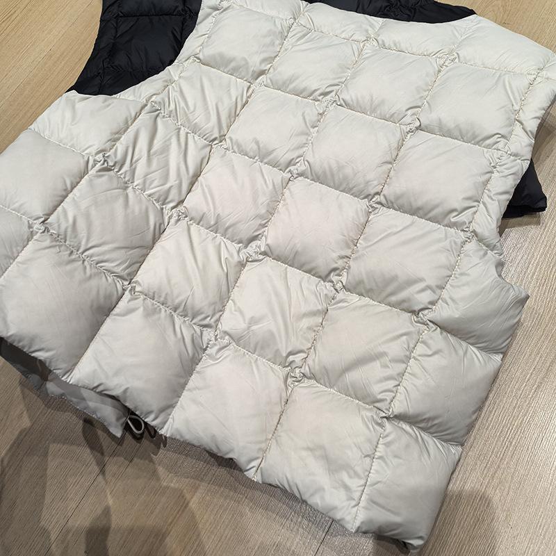 Crew Neck Tofu Cubes Down Jacket Vest Vest Women's Short Fashionable Foreign White Duck Down Small Down Vest