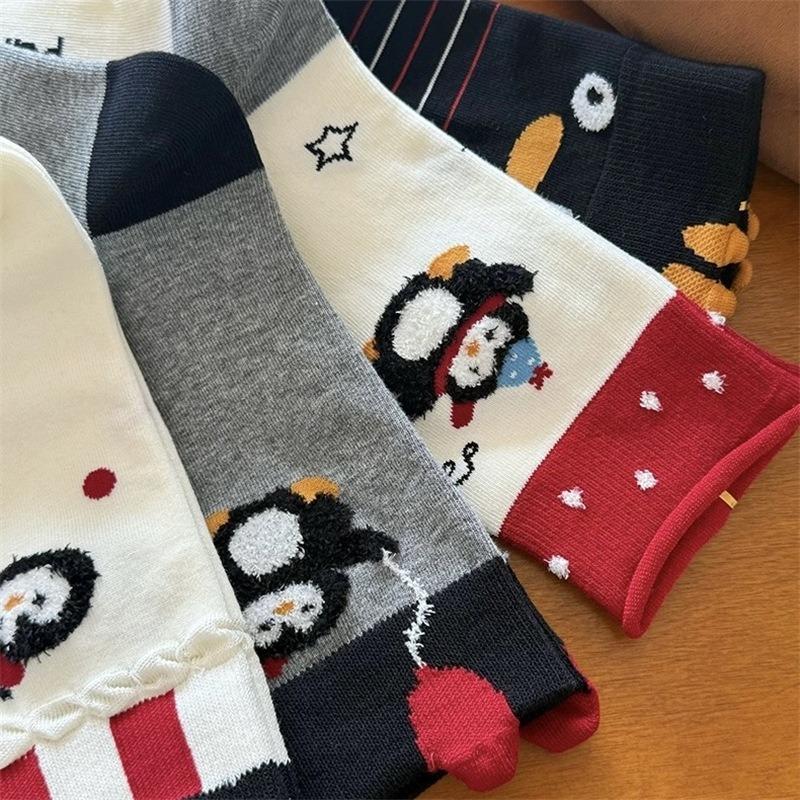 Cartoon, Trendy and Cute Penguin Socks, Women's Mid-calf Socks, Pure Cotton Boneless Creative and Cute Animal Pile Long Socks