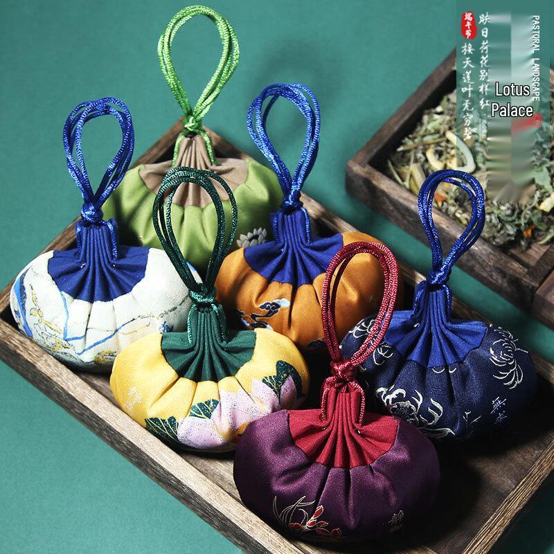 Elegant Dragon Boat Festival Mugwort Tassel Sachet