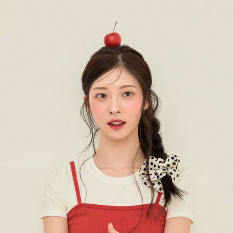 Glossy Apple Lip Tint in Gamhong Red (with keyring)