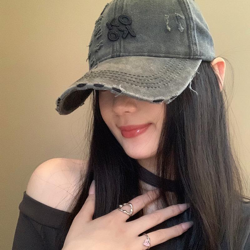 Retro Hole Baseball Cap Women's Spring and Summer New Washed Versatile Cap Showing Face Small Hat Trend