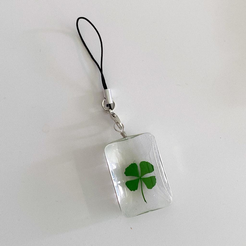 1 Pc Natural Clover Pendant Cross Border Lucky Star Dried Flower Bag Keychain Green Glass Pendant Pendant