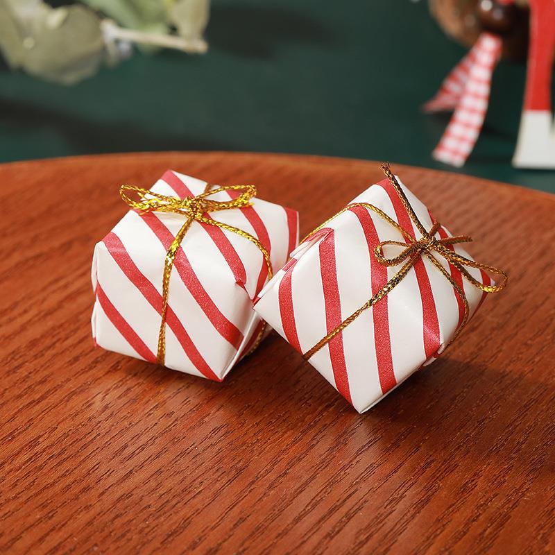 Frohe Weihnachten, mehrfarbige karierte Geschenkbox-Ornamente 2024, Weihnachtsdekoration für Zuhause, Weihnachtsbaum, hängender Anhänger, Navidad