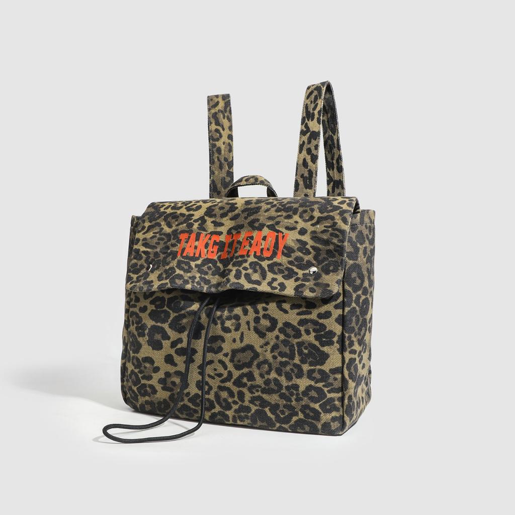 New Women's Leopard Print Backpack Lightweight Large Capacity Bookbag Travel Backpack for Women Fashion Casual Commuter Bag