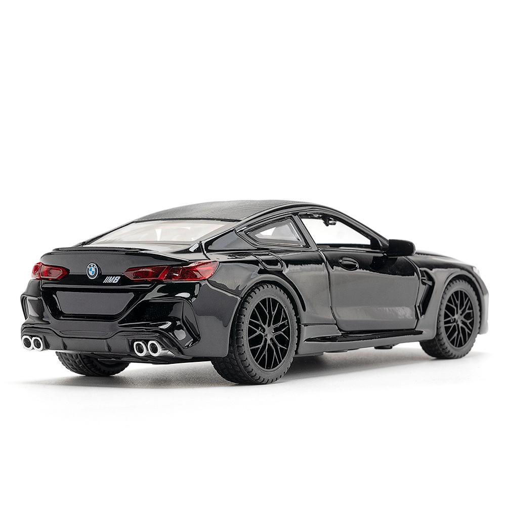 Model samochodu ze stopu BMW M8 w skali 1/32, Dźwięk i światło, Akcja sprężynowa, Zabawka do pokoju zabaw dla dzieci i przedmiot kolekcjonerski