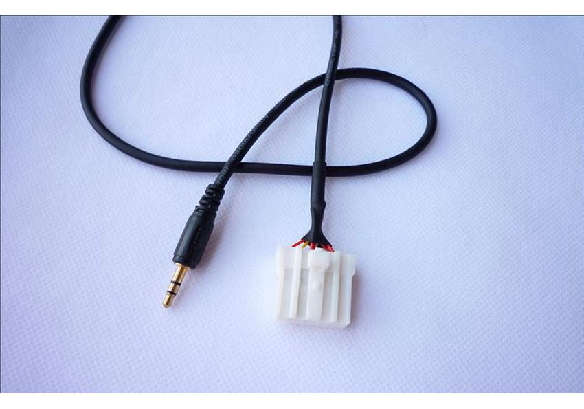 AUX Audio Cable for Mazda M6/6, Besturn B70, and Mazda 3 M3