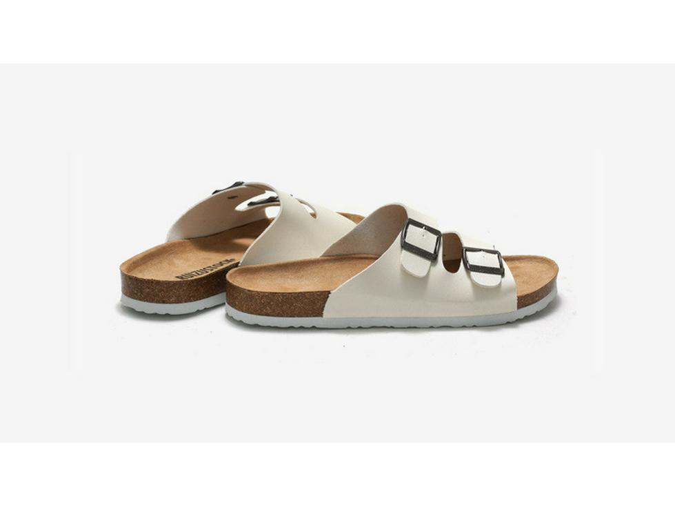 Korean Style Men's Cork Slippers: Trendy Summer Beach Flip-Flops & Casual Sandals