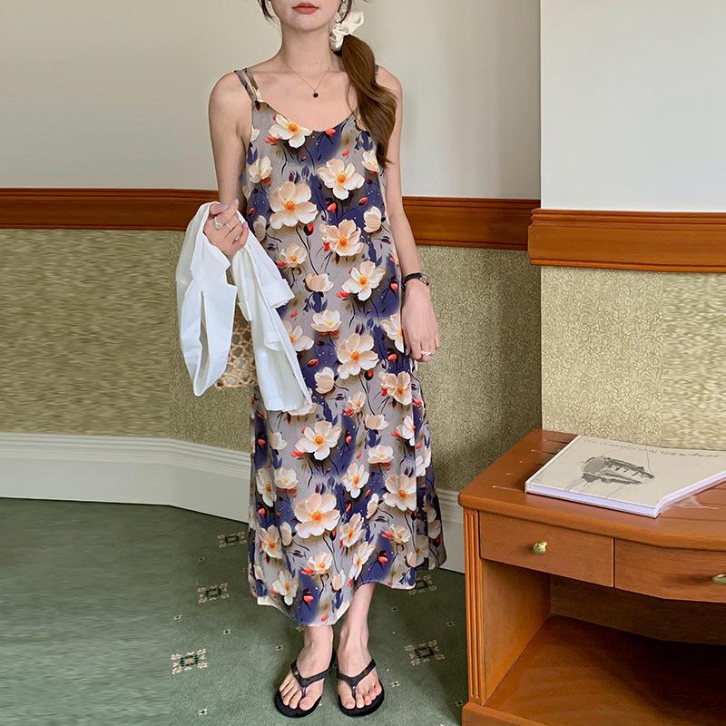 

Платье на бретельках-спагетти из атласа «Лунный пруд с лотосами» – женское платье с французским V-образным вырезом из искусственного шелка L [85-100]