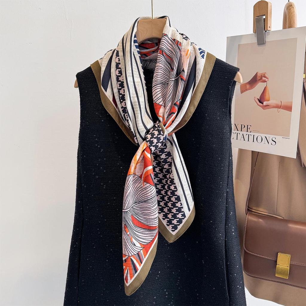 90*90Cm Retro Printed Square Scarf Women Imitation Silk Scarves Bandanas Luxury Travel Shawl Wraps Elegant Hijab Neckerchief