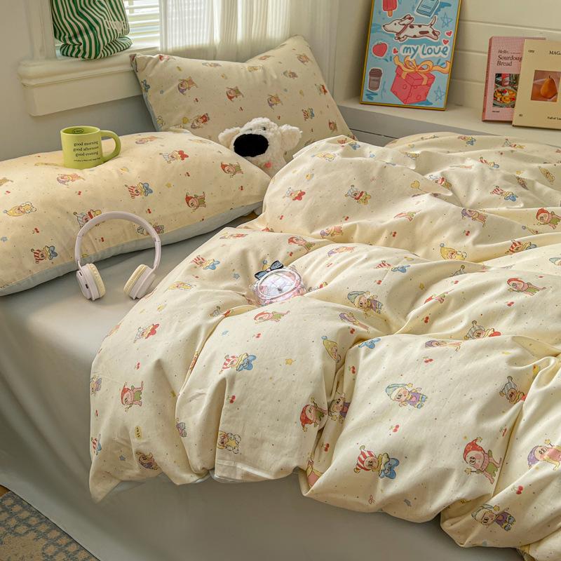 Cotton Four-Piece Bedding Set - Student Dormitory Version A: 100% Xinjiang Cotton, Version B: Traditional Water-Washed Sheets & Duvet Covers.
