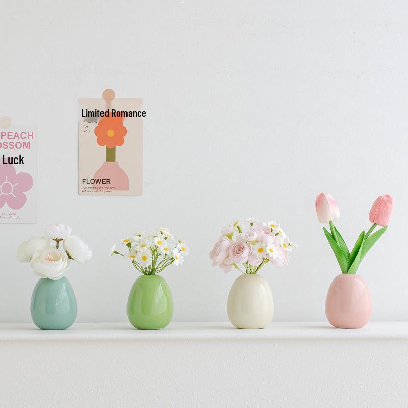 Small Daisy Artificial Flower in Cream Ceramic Vase - Ins Style Tulip for Living Room or Bedroom Decoration.