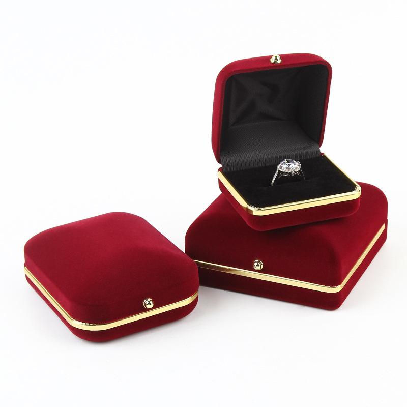 New gold-edged velvet jewelry box, jewelry storage box, ring, necklace, bracelet, and fashion jewelry box