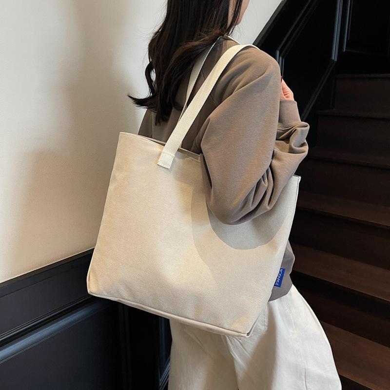 Spring New Fashion Retro Large-capacity Commuter Shoulder Bag Casual Simple Handbag