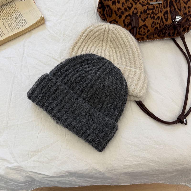 Autumn/Winter Warm Knit Wool Hat: Stylish Korean-Style Beanie for Women