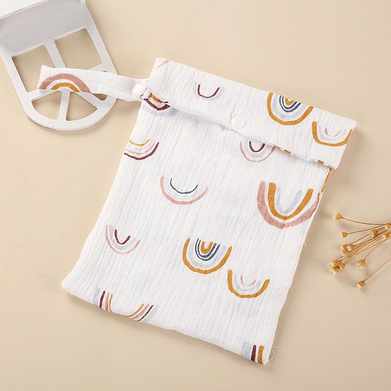 European and American Popular Multifunctional Mommy Bag: Outdoor Diaper, Baby Bottle, and Stroller Organizer.