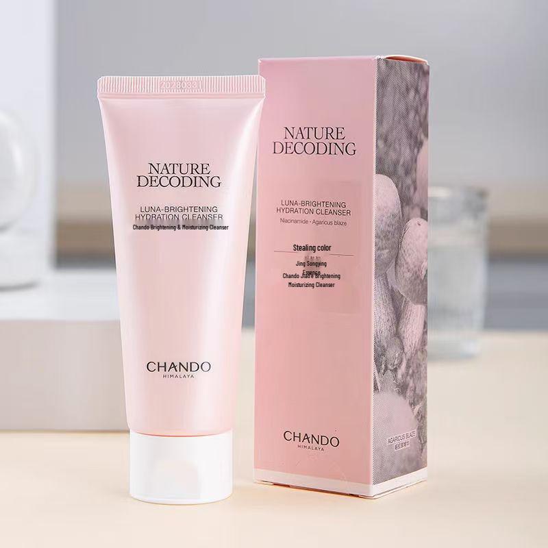 Chando Jiao Yan Crème Nettoyante et Tonique Hydratante Éclaircissante pour Nourrir et Atténuer les Taches.