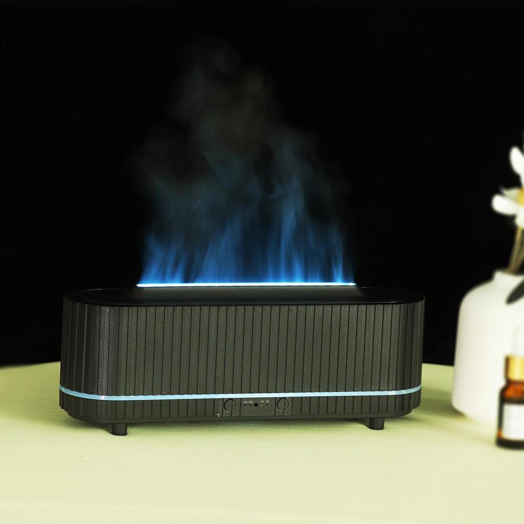3D Flame Aromatherapy Humidifier for Home and Office - Low Noise, Ideal for Bedrooms and Desktops.