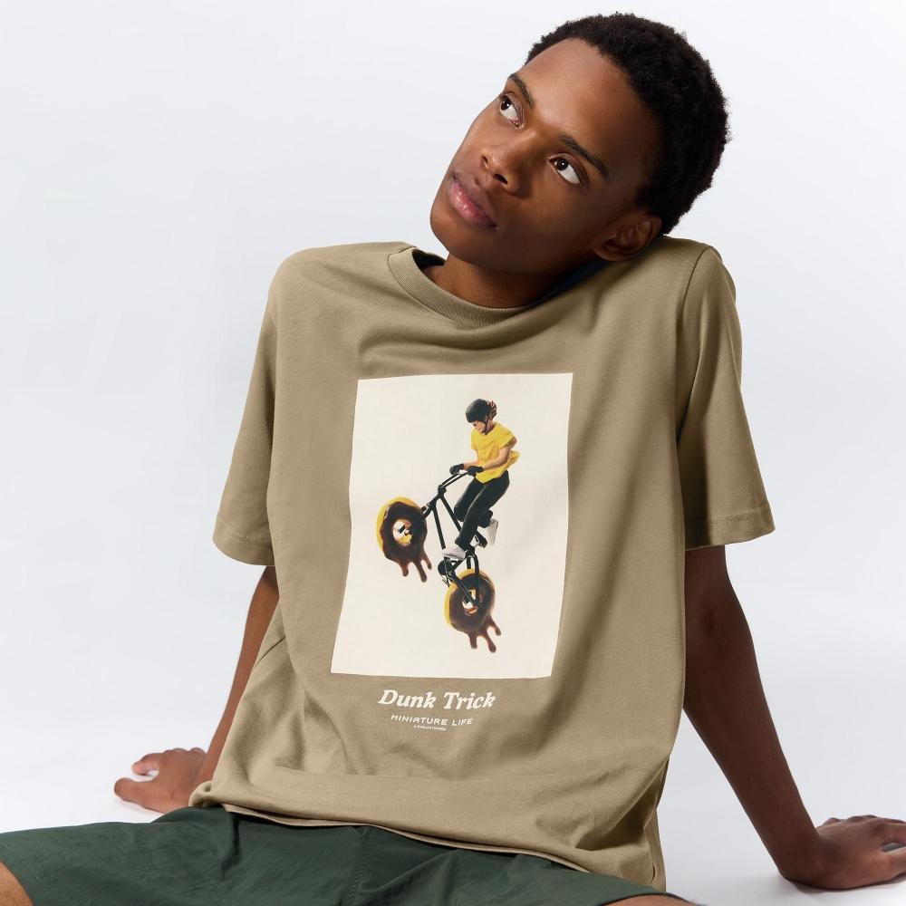 

GU от Uniqlo Graphic T с коротким рукавом MINIATIVE LIFE от Тацуи Танаки