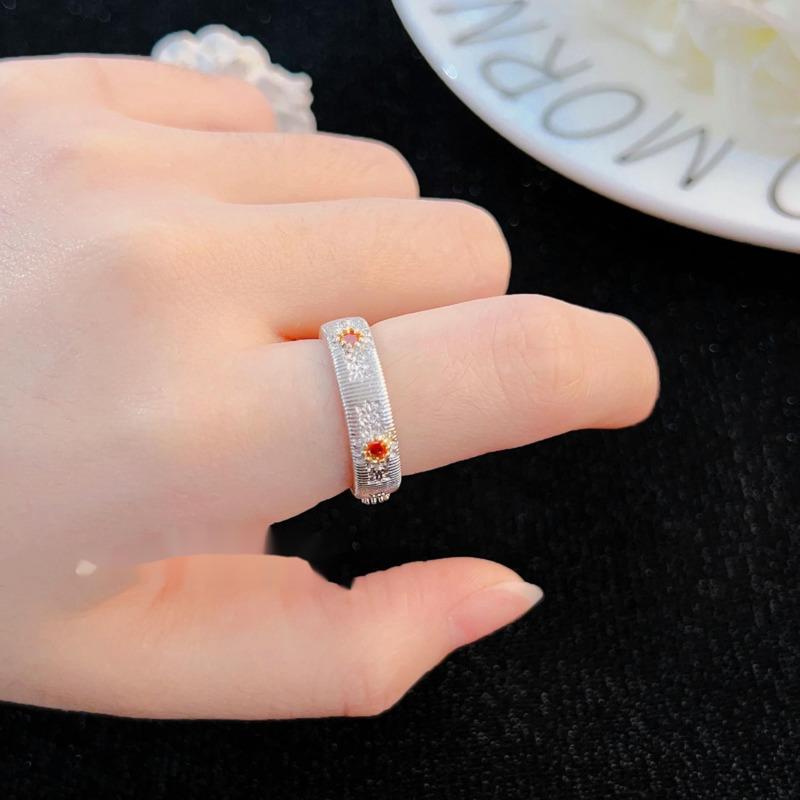 BELLA BOX Italian Court Style Weaving Pattern Carving Gold Wire Drawing Technology Daisy Ring Suitable For Women's Daily Party Fashion Jewelry