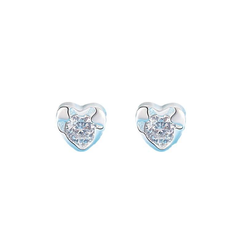 Color zircon love stud earrings, women's earbone studs, niche design, sweet and cool cochlear studs, ear hole earrings.