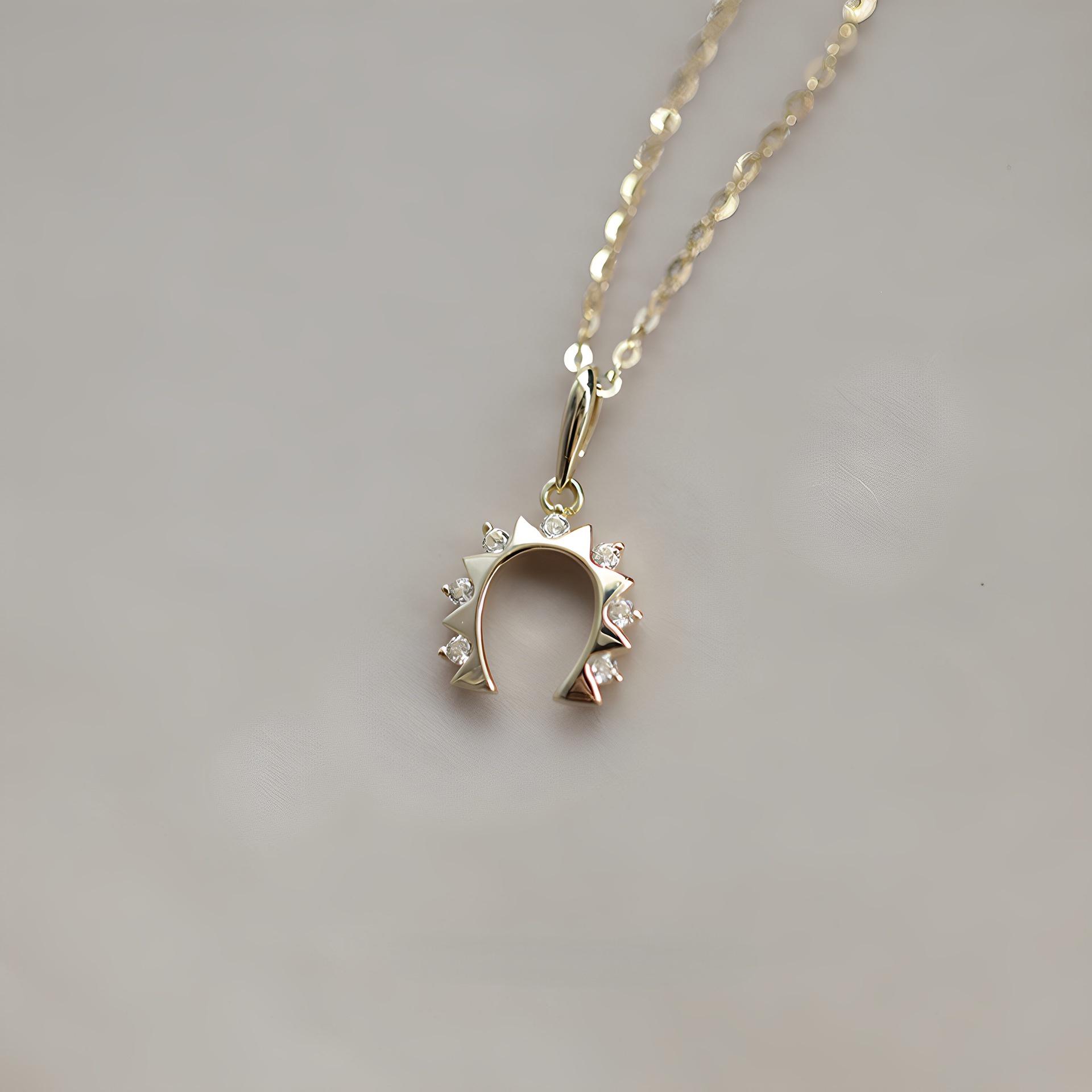 14K Gold-Plated S925 Sterling Silver Horseshoe Pendant Necklace with Zircon for Women – Japanese Style, Exquisite & Durable. 14K Gold