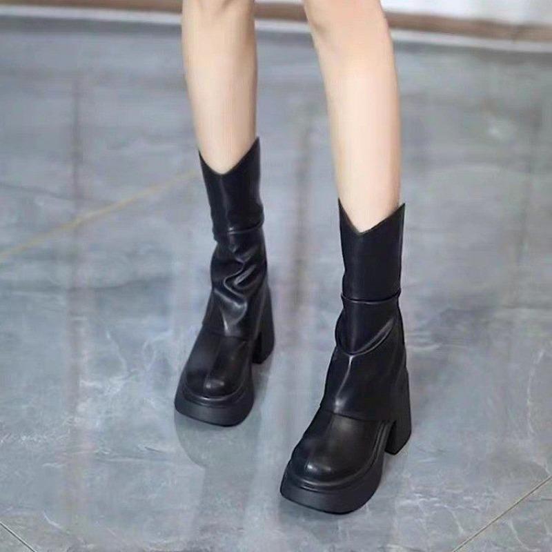 The New Style of Shoes Features Fleece, Thickened, Warm Patent Leather, High-heeled, Chunk-heeled Women's Boots and Ankle Boots