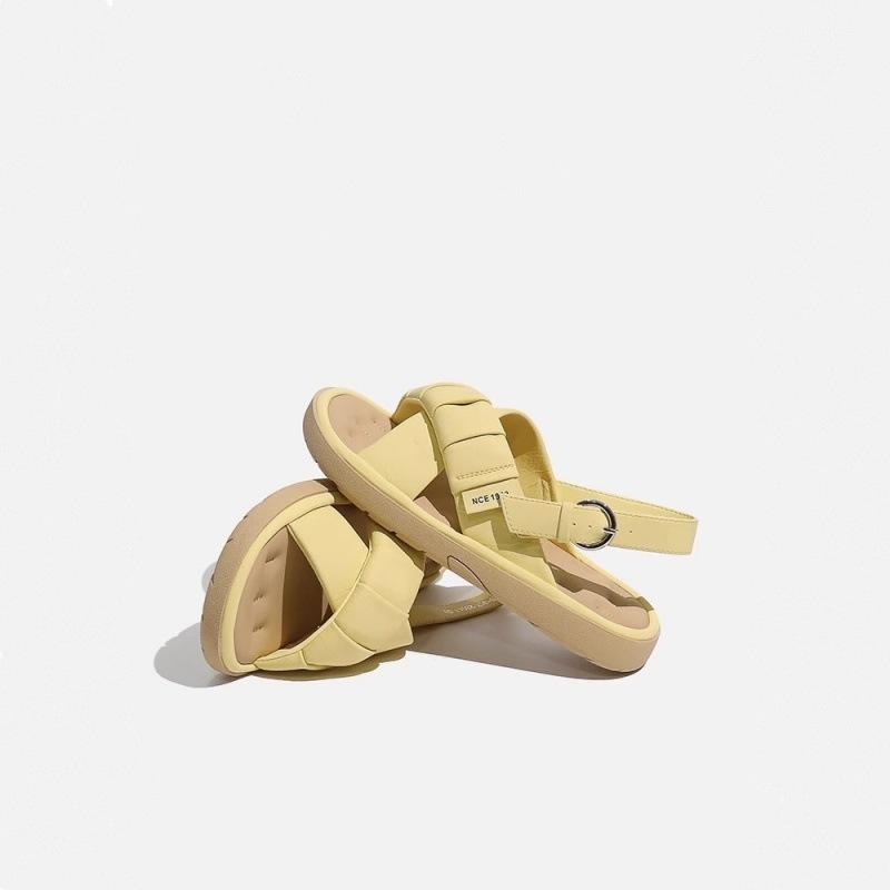 2025 New Summer French Cross with Open Toe Stepping On Shit Sandals Versatile Casual Beach Shoes Soft-soled Sandals Women