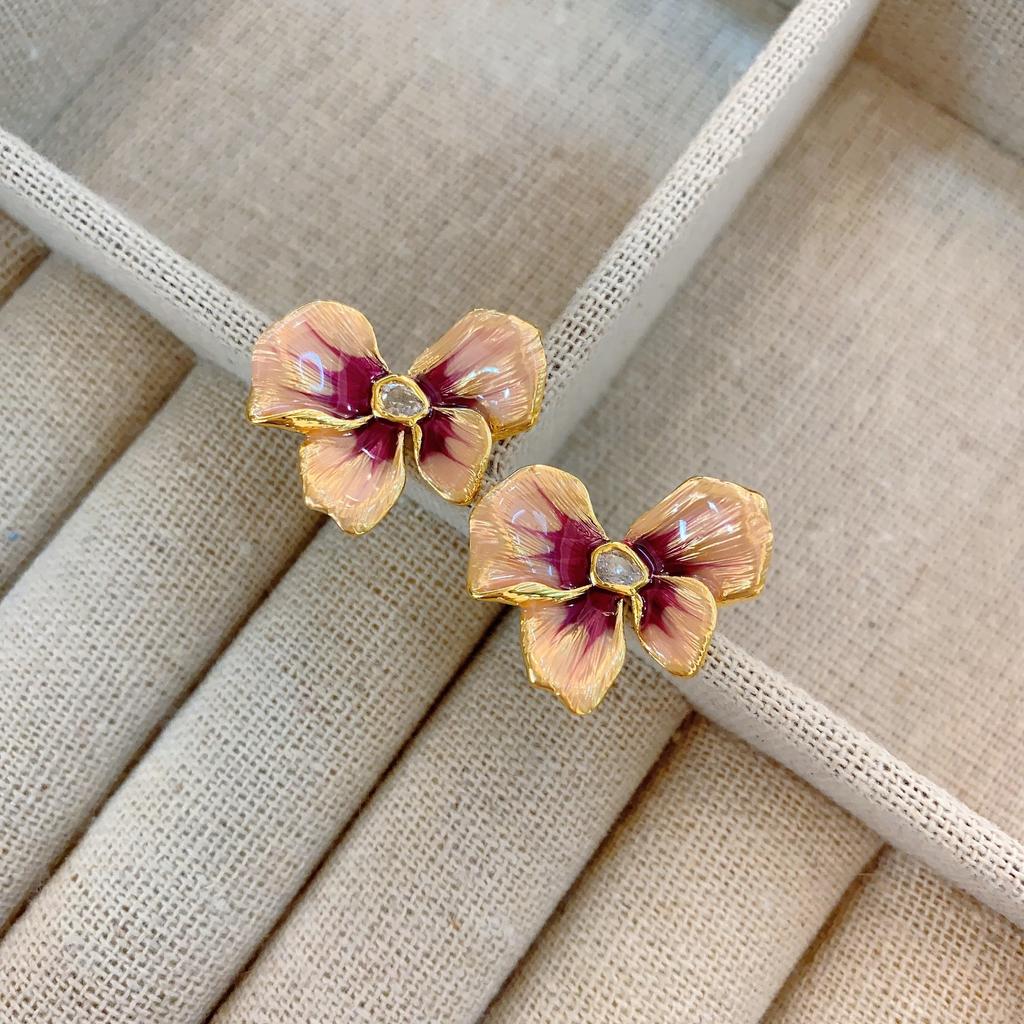 Silver Needle Diamond Drip Butterfly Earrings Personalized Three-Dimensional Design Sweet Stud Earrings Wind Versatile Earrings