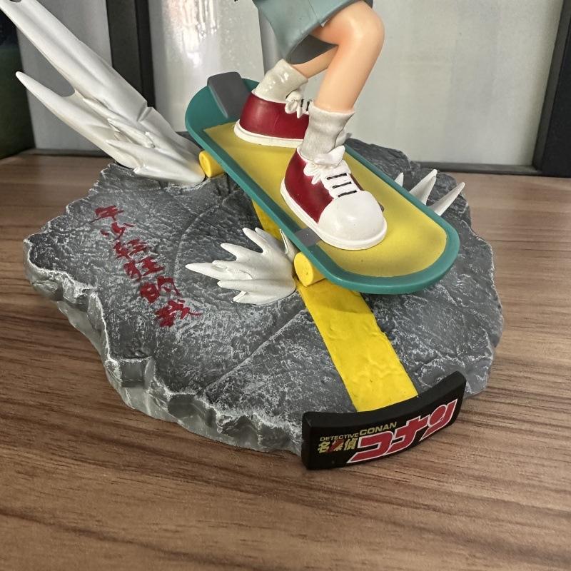 Detektivní anime figurka Edogawa Konan Skate Akční figurka PVC Socha Model dekorace Hračka pro děti Dárek