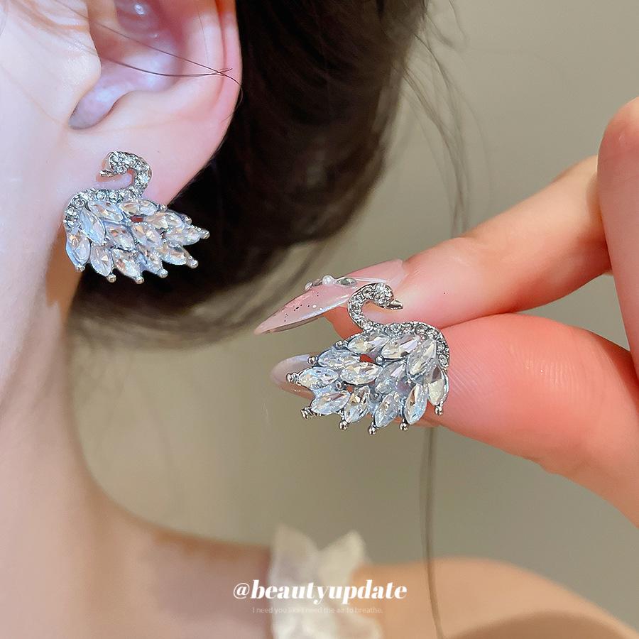 Silver Needle Diamond Swan Stud Earrings - Luxurious, Exquisite and Fashionable for Women