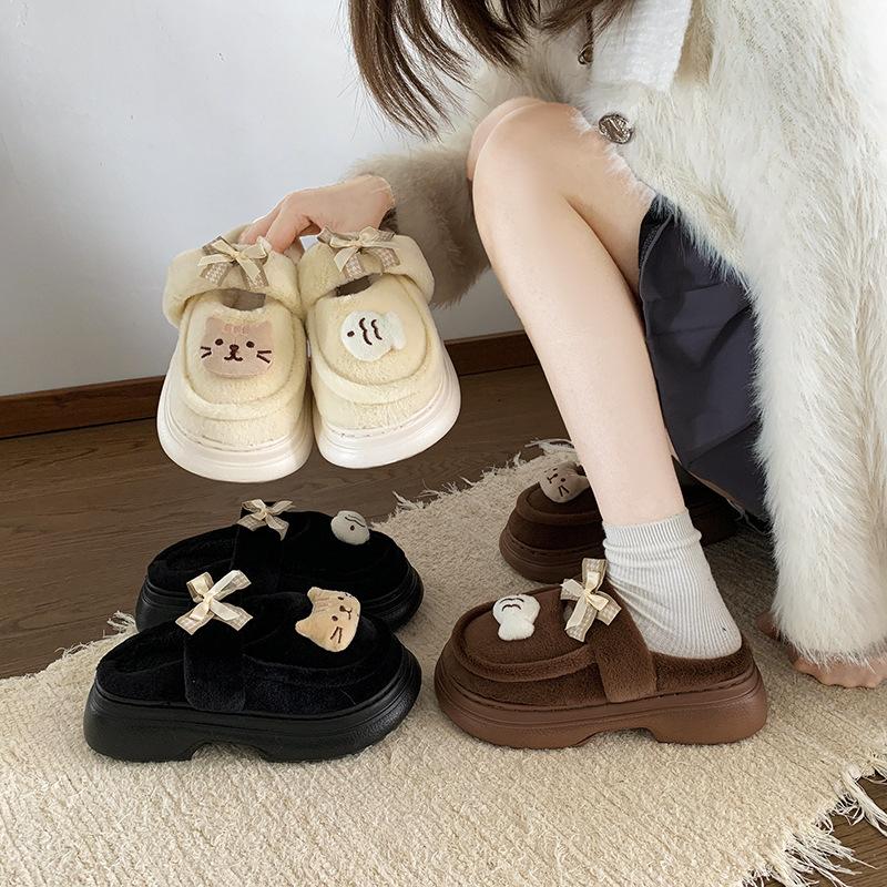 Cute kitten cartoon slippers 2025 autumn and winter non-slip girls cotton slippers for home wear students thick-soled slippers